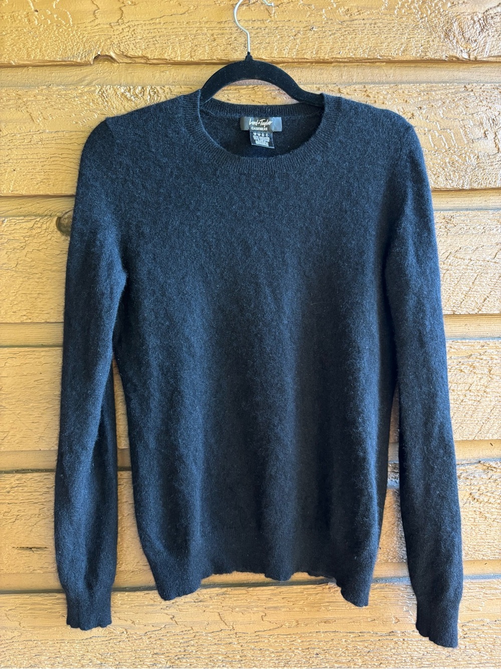 Lord & Taylor Cashmere Crewneck Sweater in Black